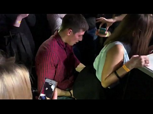 ❤️ একটি রাশিয়ান নাইটক্লাবে বাস্তব যৌনতা। মলদ্বার এবং যোনি মধ্যে 18 বছর বয়সী রাশিয়ান মেয়ে একটি নাইটক্লাবে fucked ️❌ অ্যানাল ভিডিও ️❤